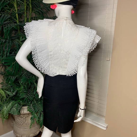 Spanish White Puff Top Size Medium - Picture 4 of 11